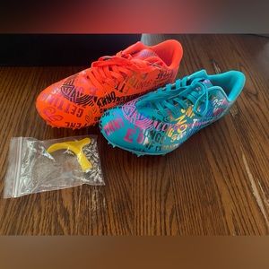 Track shoes